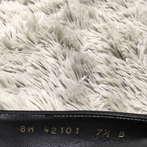 Stuart Weitzman Square Toe Bow Topped Kitten Heel Size 7.5 - Picture 8 of 9